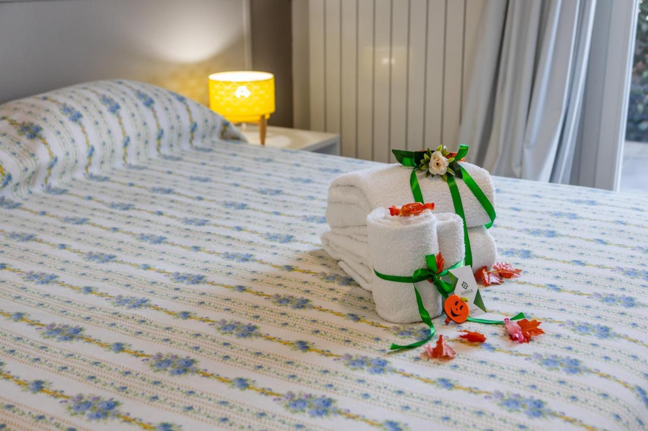 La Collina Di Montegrappa - Suites With Heated Private Pool - Suites With Shared Pool Tuglie Exteriér fotografie