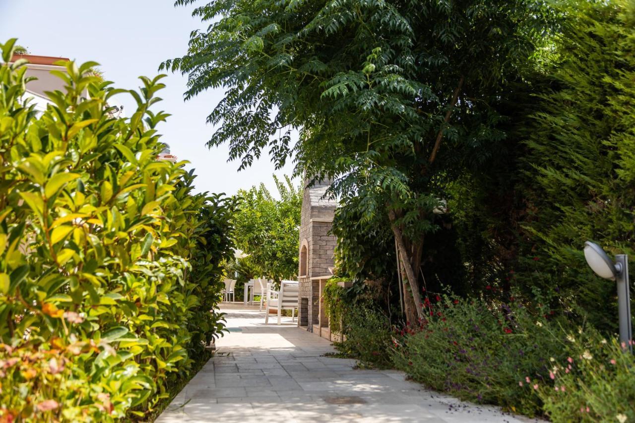 La Collina Di Montegrappa - Suites With Heated Private Pool - Suites With Shared Pool Tuglie Exteriér fotografie