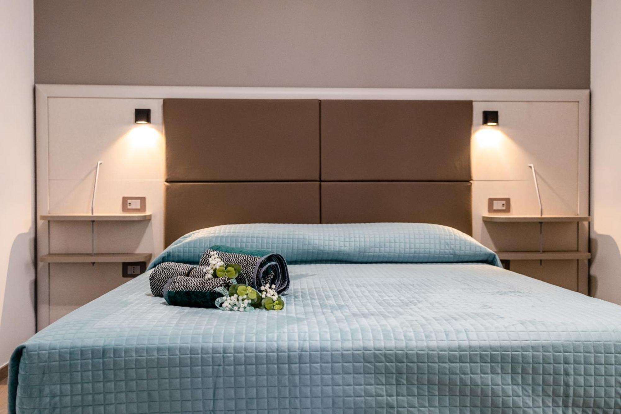 La Collina Di Montegrappa - Suites With Heated Private Pool - Suites With Shared Pool Tuglie Exteriér fotografie