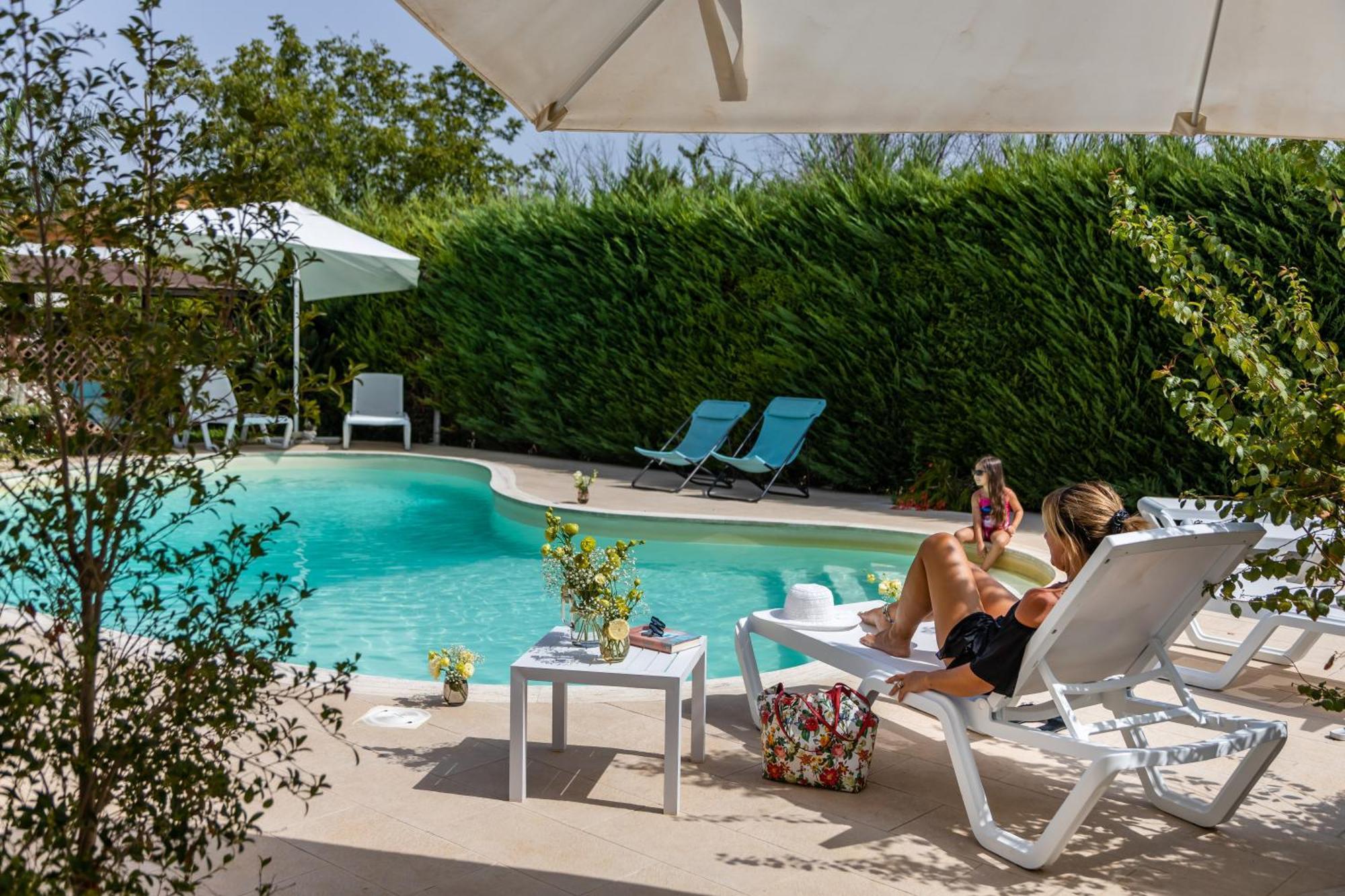 La Collina Di Montegrappa - Suites With Heated Private Pool - Suites With Shared Pool Tuglie Exteriér fotografie