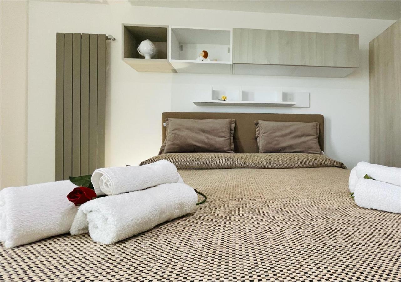 La Collina Di Montegrappa - Suites With Heated Private Pool - Suites With Shared Pool Tuglie Exteriér fotografie